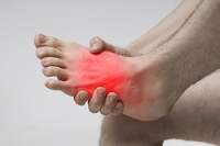 Causes of Pain Across the Top of the Foot